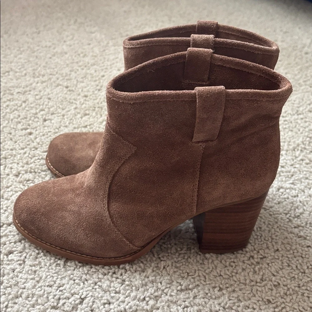 Splendid Lakota Brown Suede Block Heel Ankle Booties- size 9